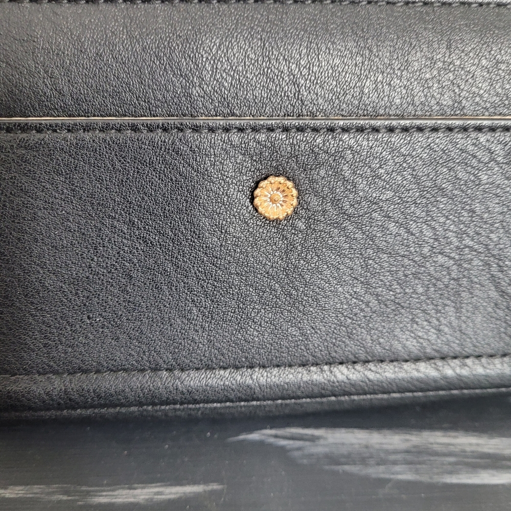 NWOT LC Lauren Conrad wristlet - Picture 2 of 9